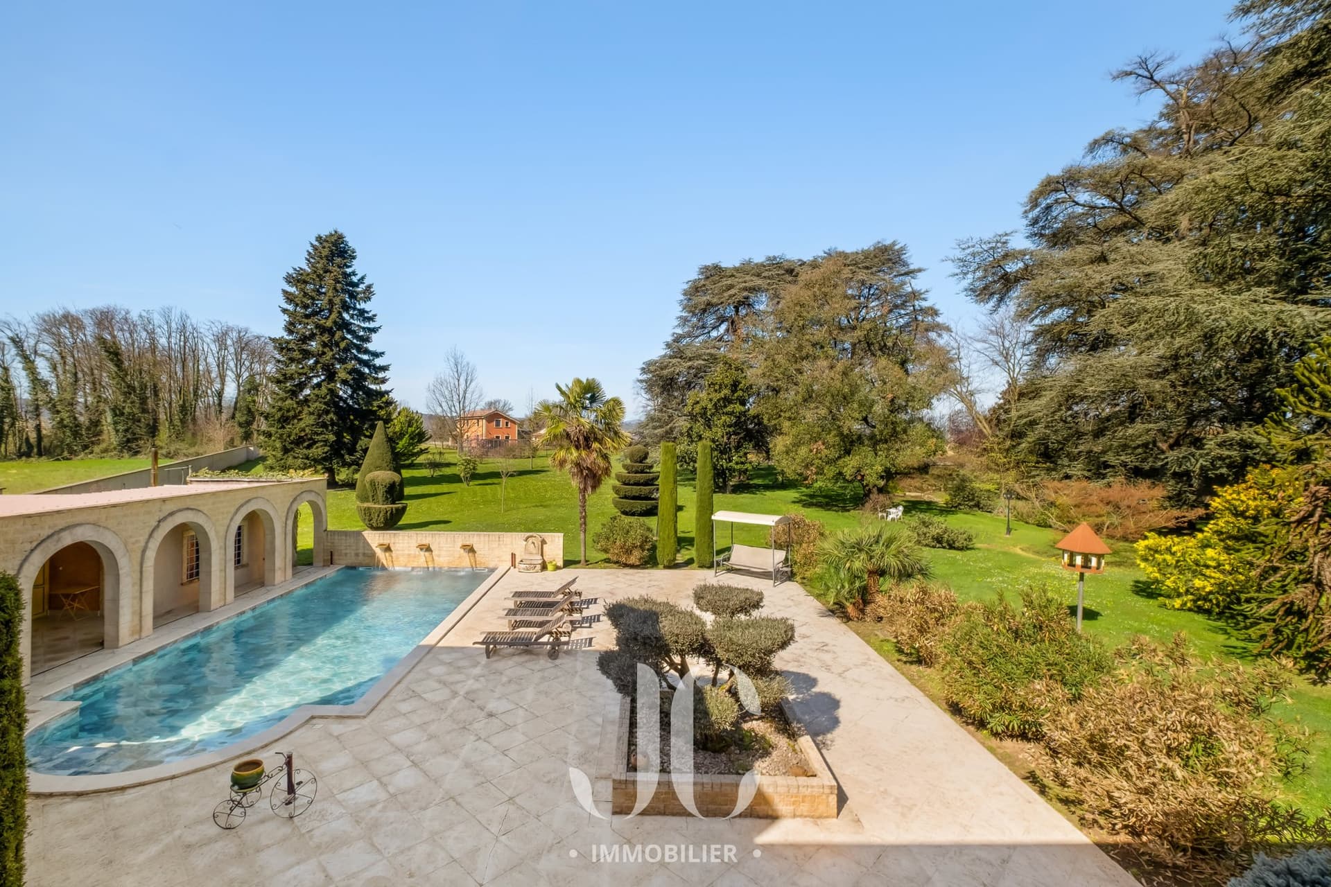 Charming Late 19th Century Character Property With 423 Sqm Living Space 4