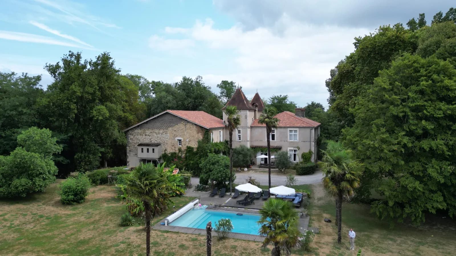 Exceptional Château with Tourism and Event Opportunities 4