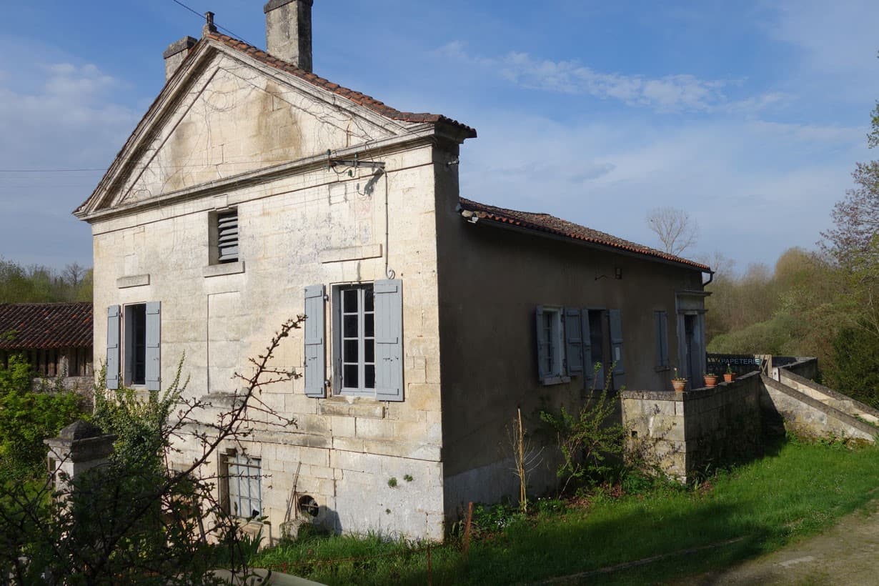 Historic Castle with 2 Bedrooms and Terrace 2