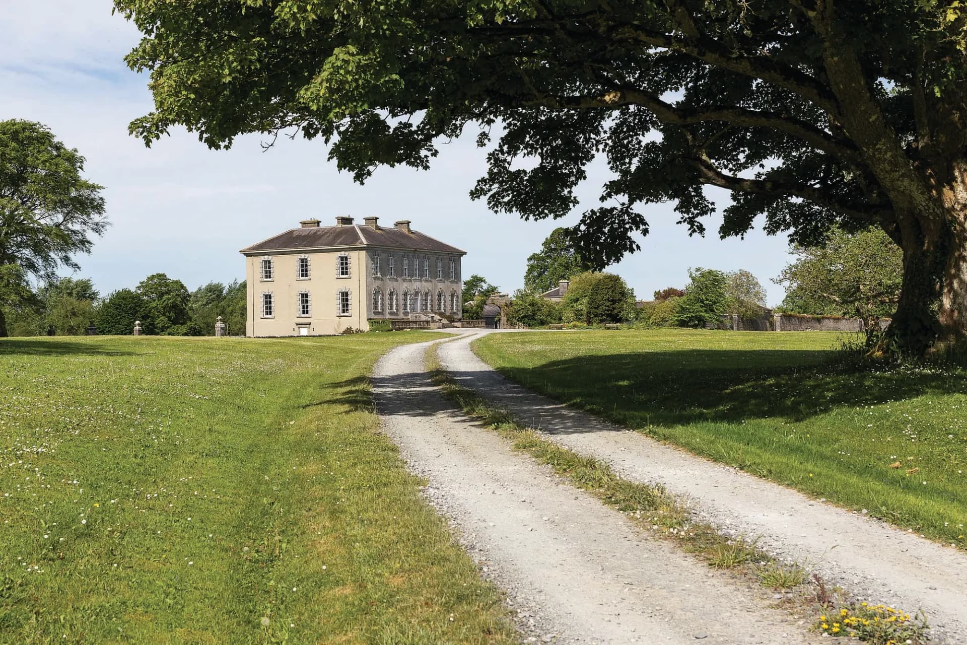 Sopwell Hall: A Grand Georgian Country Home With Killaleigh Castle 3