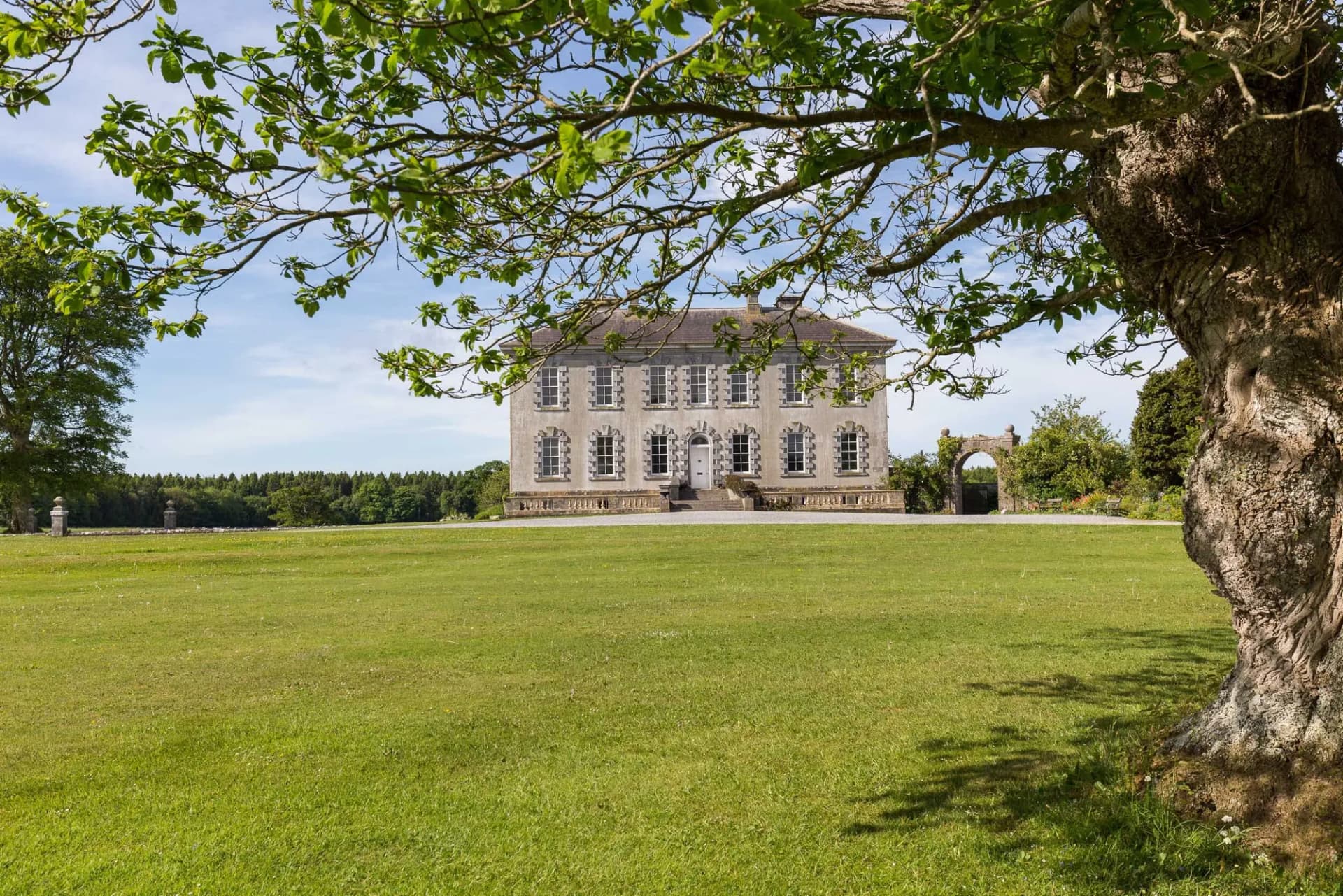 Sopwell Hall: A Grand Georgian Country Home With Killaleigh Castle 4