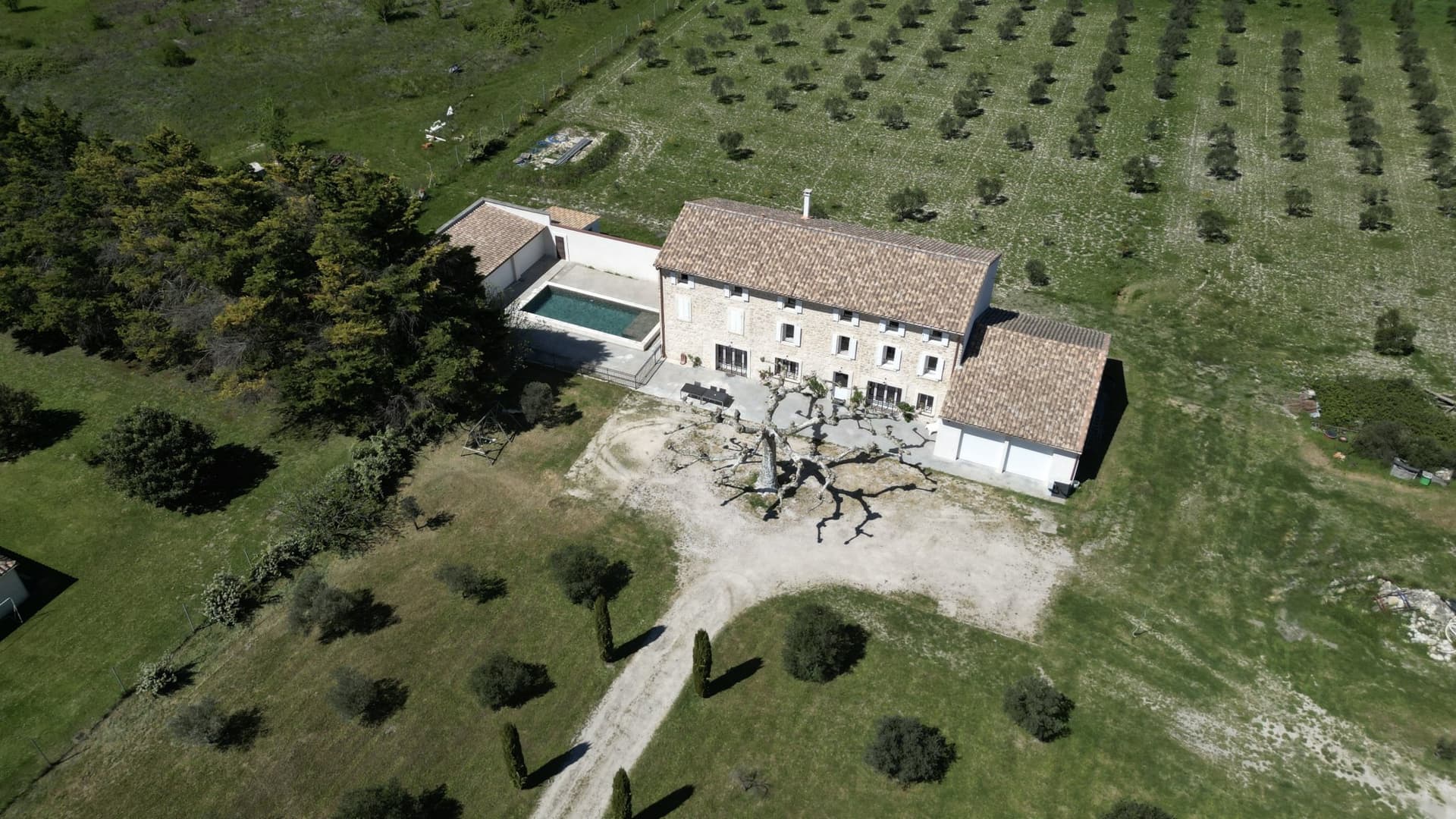 Charming Country Property With Two Houses And Swimming Pools 4