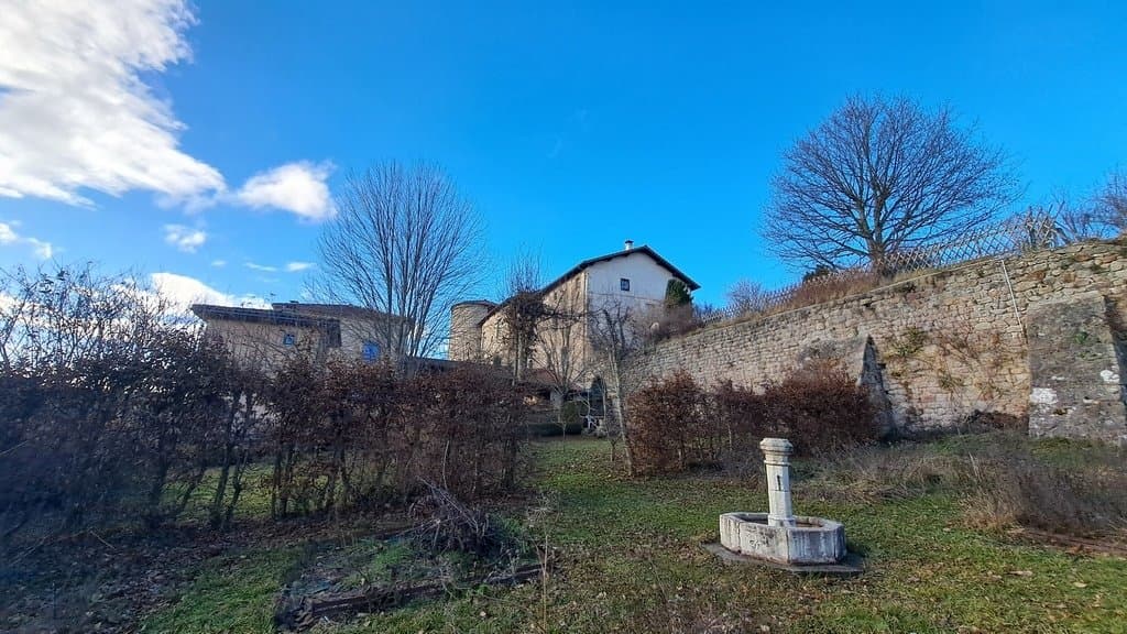 Historic Château With Multiple Apartments And Gîtes 4