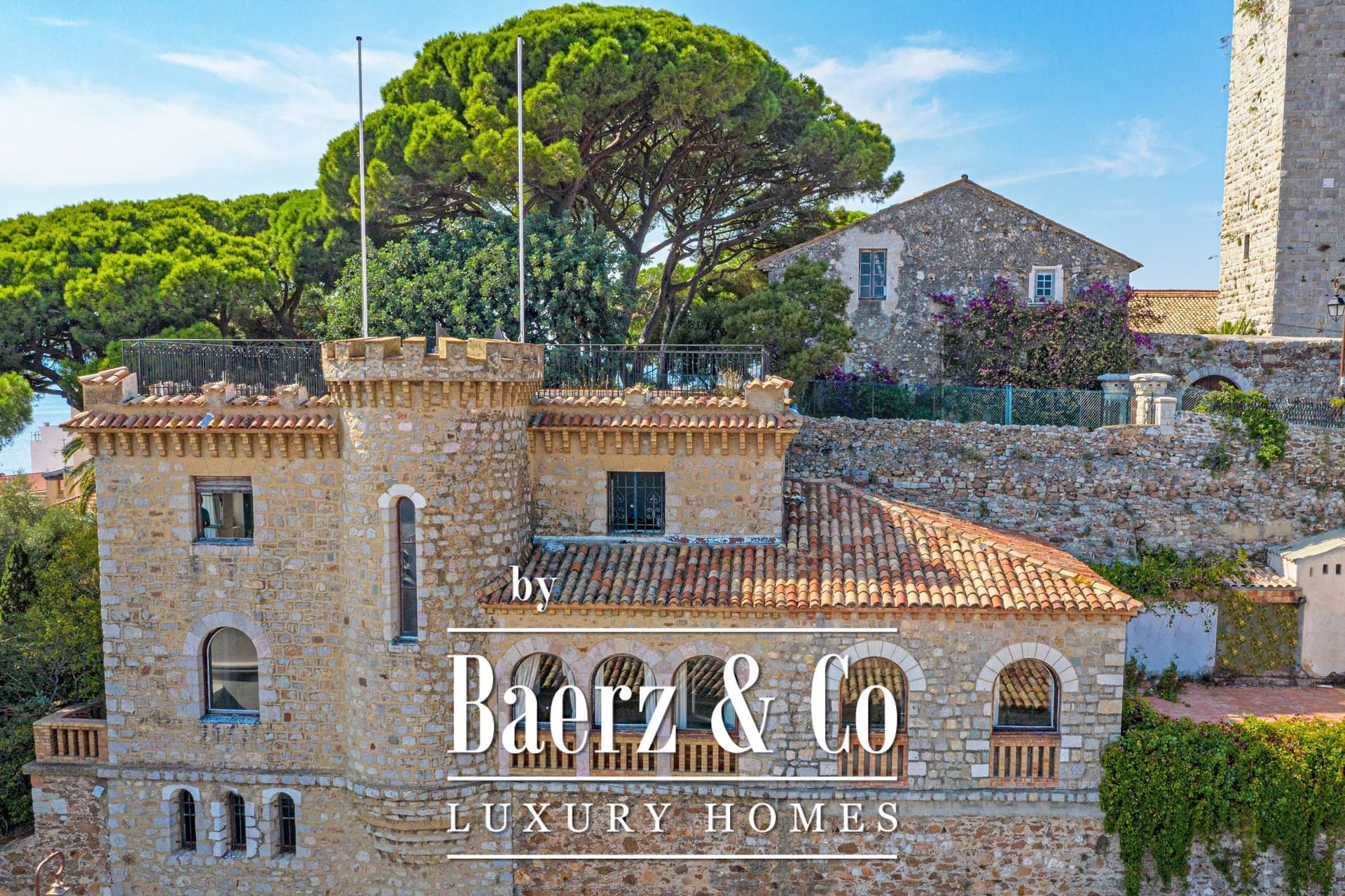 Château Cannes 320.0 Sqm 4 Bedrooms 3