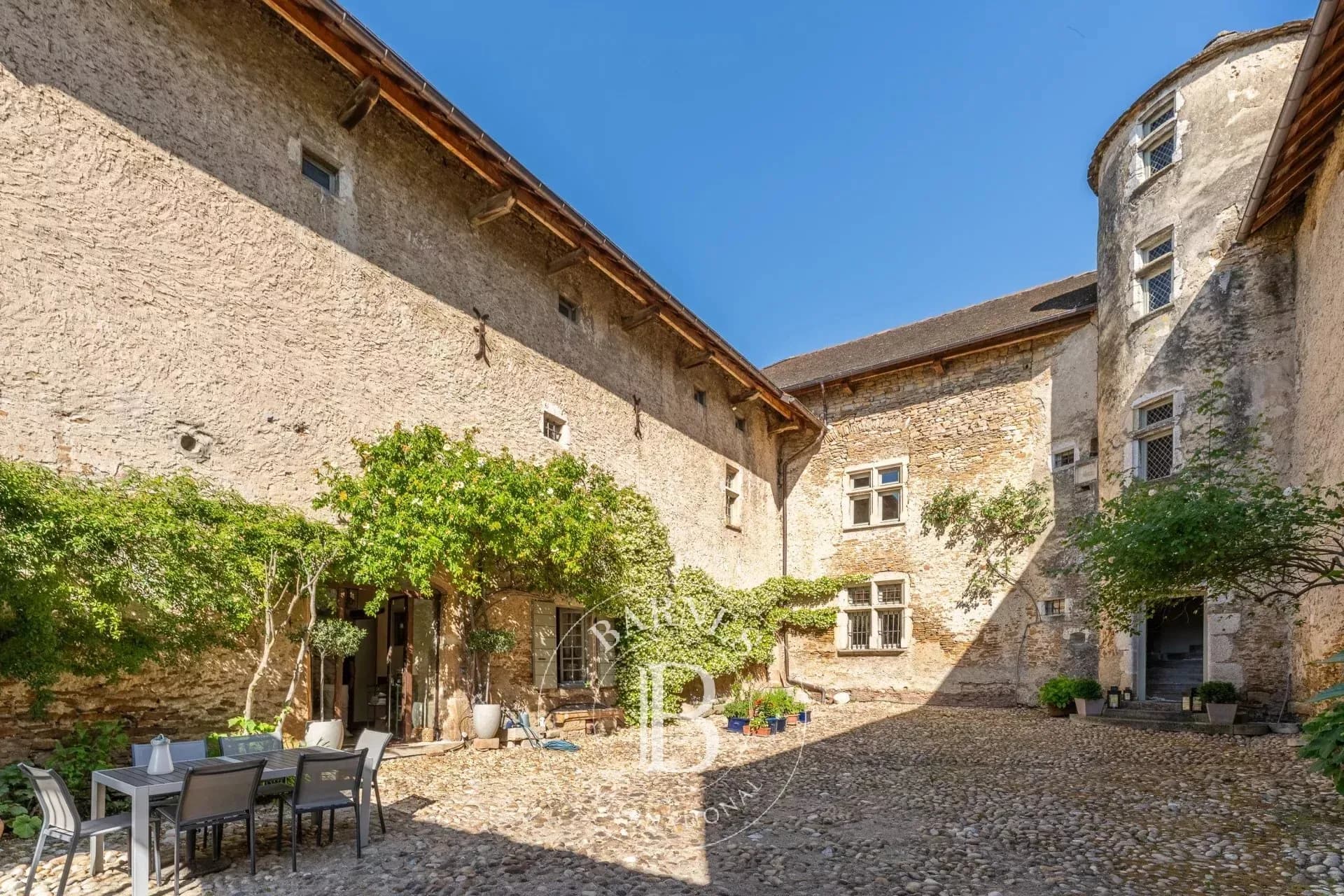 Contemporary Home With Traditional Charm And Modern Amenities 5