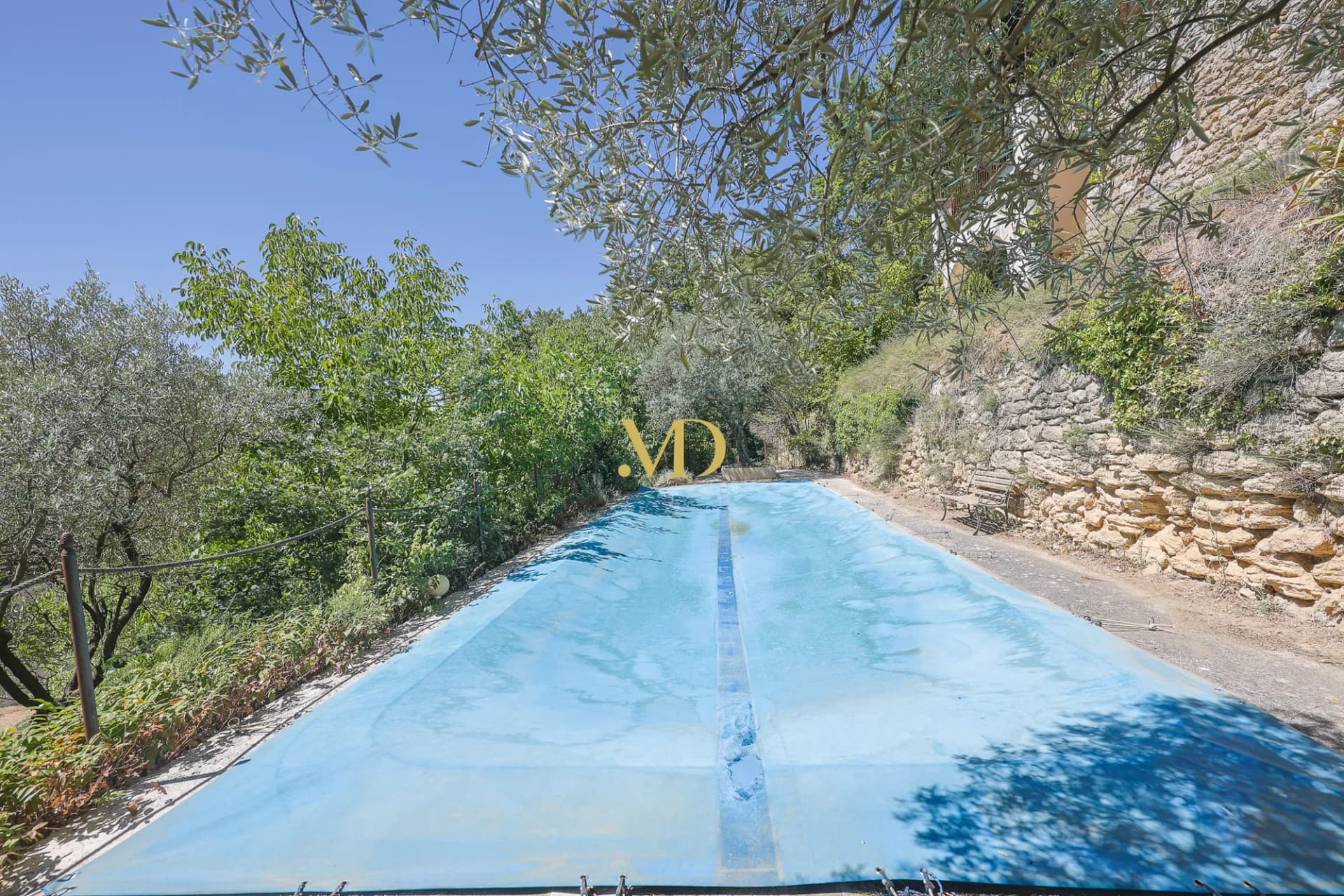 Charming Property With Swimming Pool And Renovation Potential