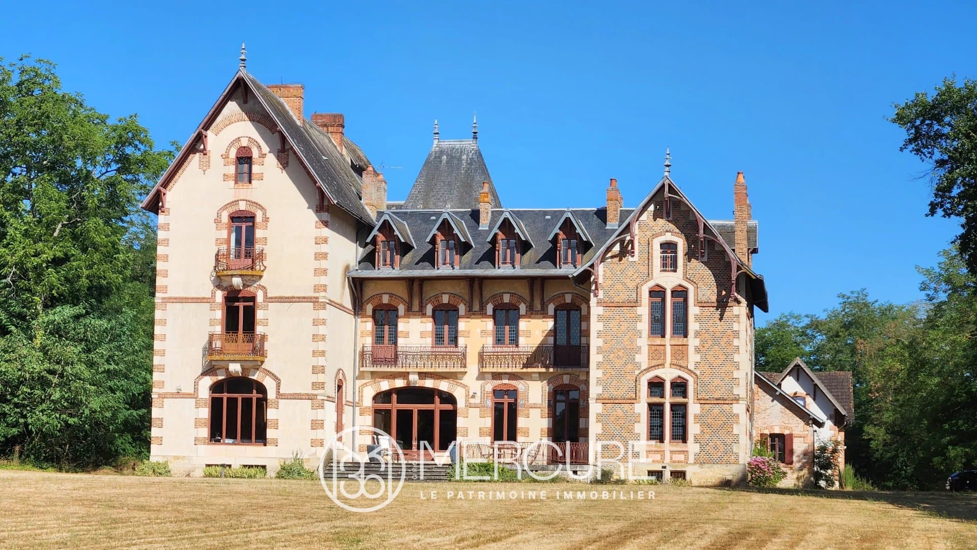 Magnificent 1880 Château With Gîtes And Event Space In 13 Hectares