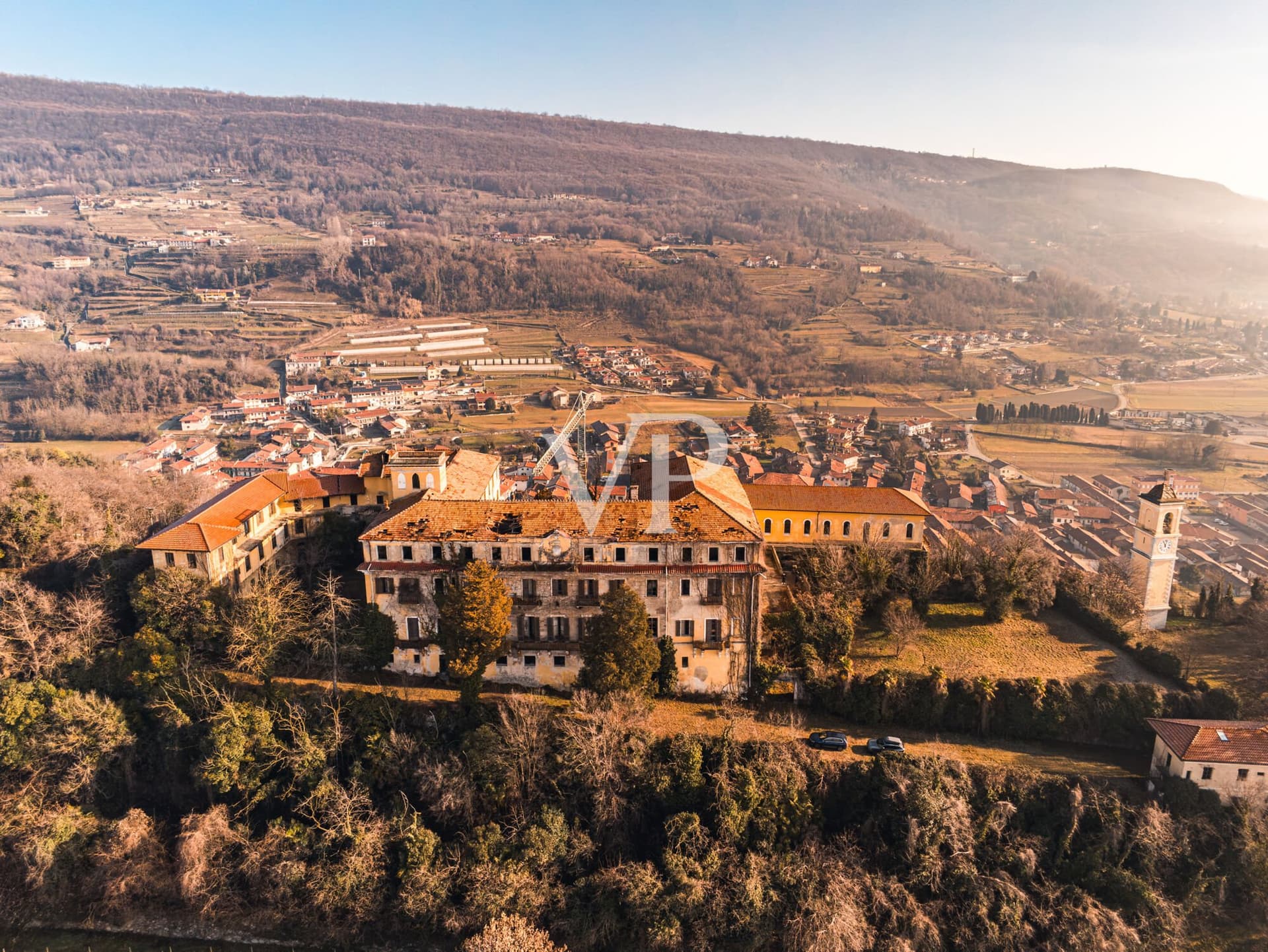Historic Castle on the Via Francigena Ready for Custom Renovation 5