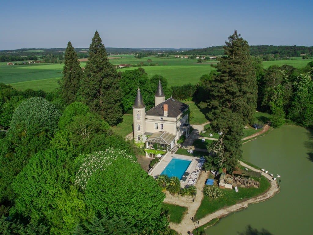 Château with 11 Bedrooms and Heated Swimming Pool in a 4.6 Hectare Park 5