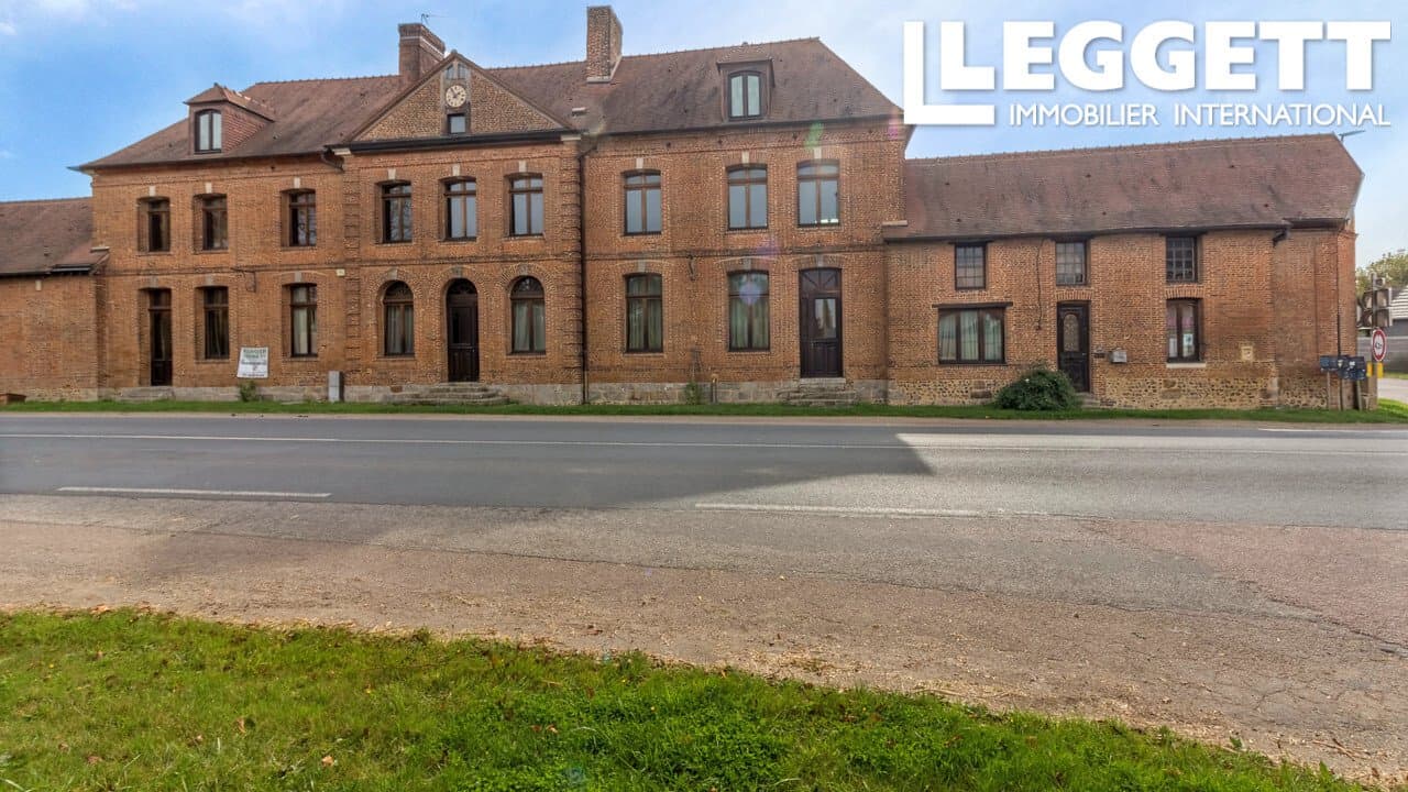Remarkable 18th Century Manor Ideal For Luxury Events — in France