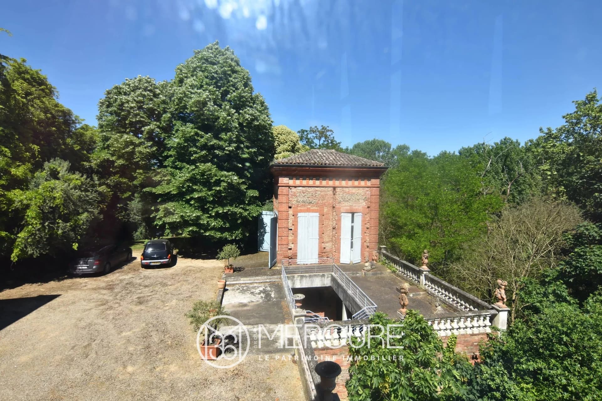 Stunning Late 18th Century Château With Pool And Expansive Park 4