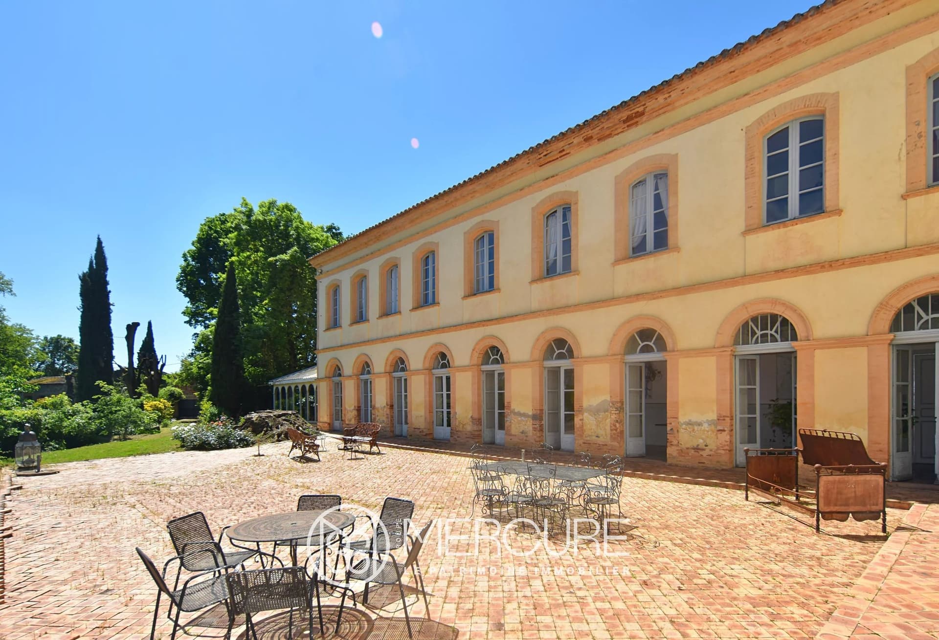 Stunning Late 18th Century Château With Pool And Expansive Park 3