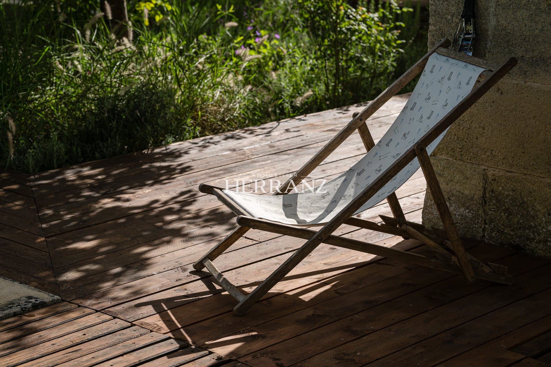 Elegant Character Home With Guesthouses And Swimming Pool 3