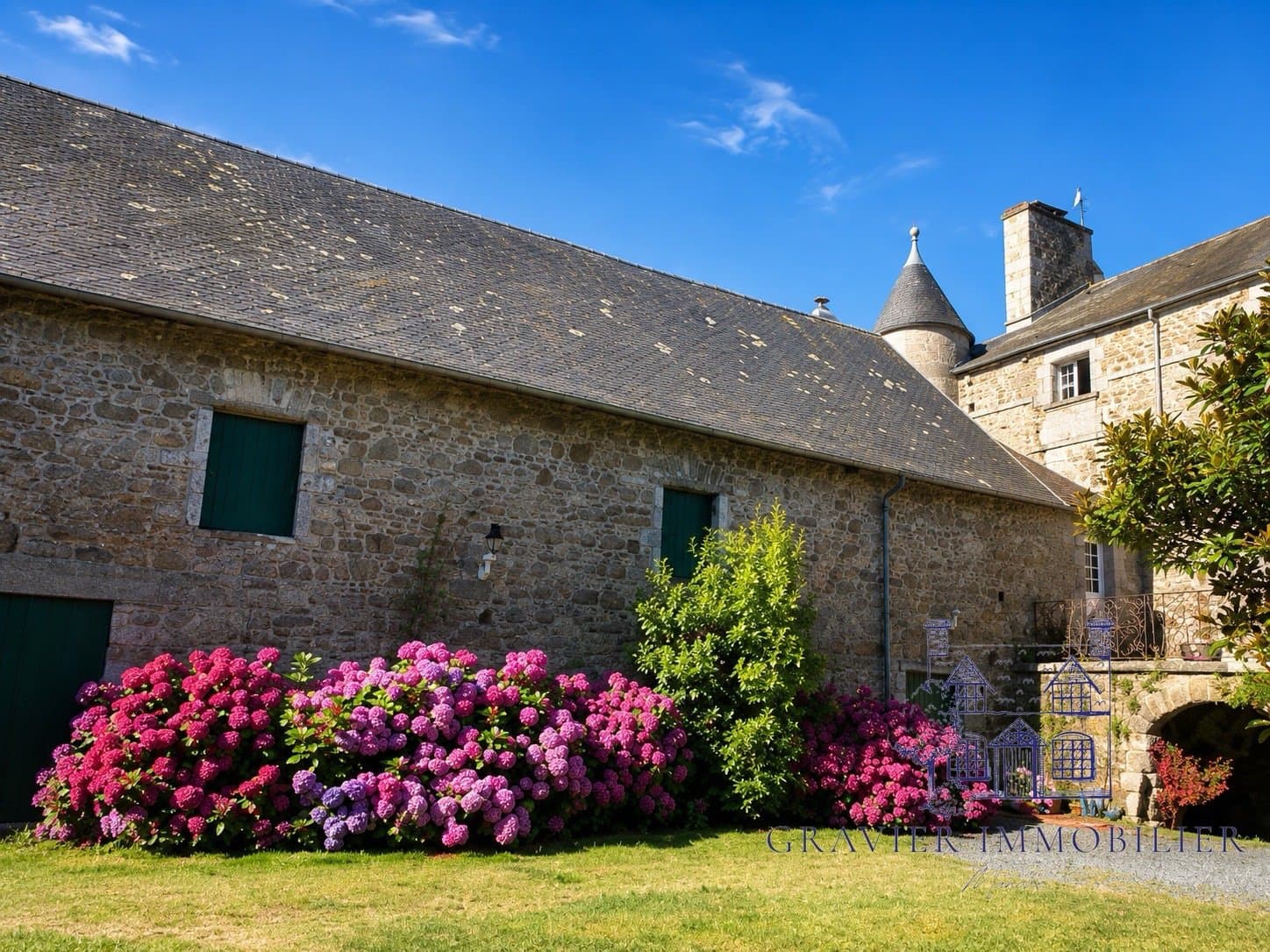 Historic 11th Century Château With Indoor Pool And Expansive Grounds 3