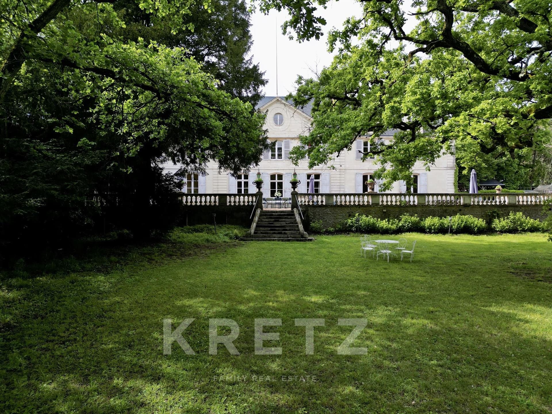 Historic 18th Century Château With Extensive Grounds Near Tours 3