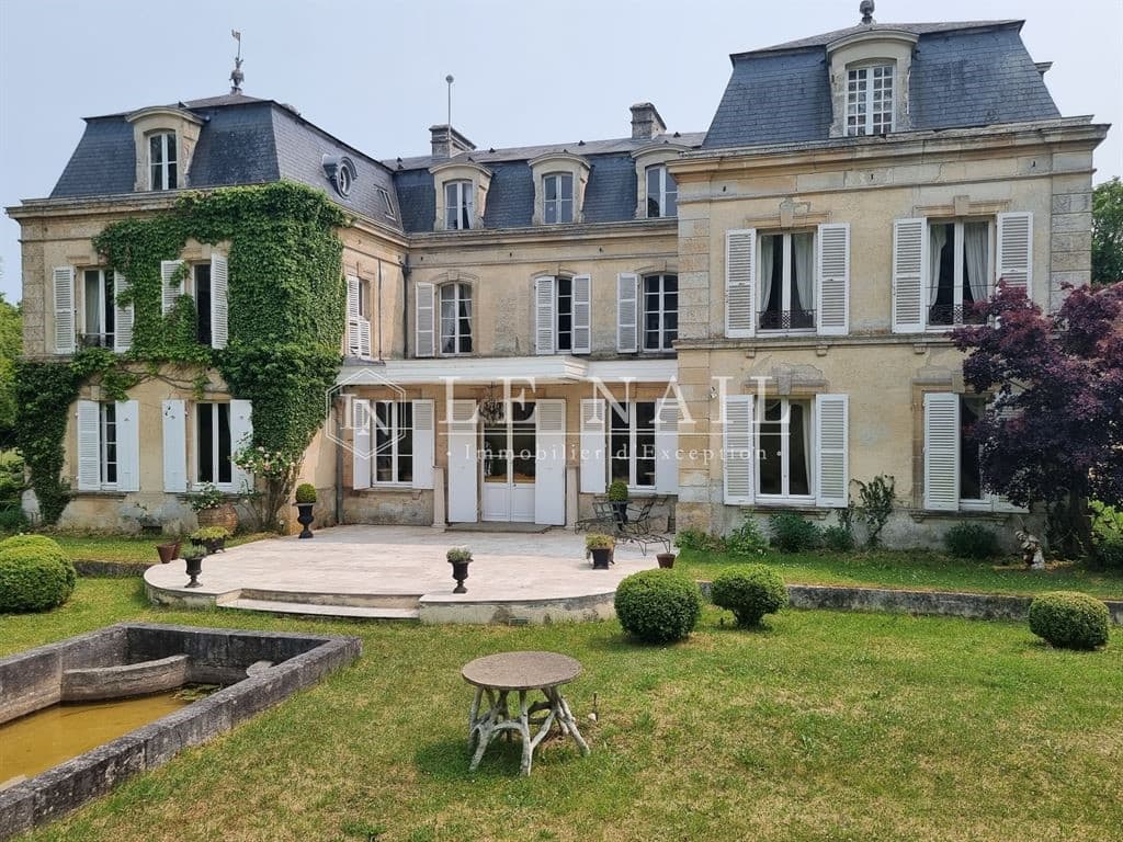 Elegant 18th Century Château with Extensive Grounds and Outbuildings 5