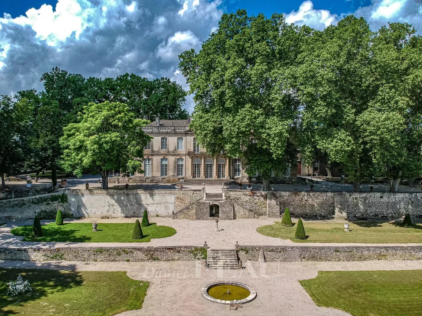 Exceptional Early 18th Century Château With Stunning Views 5