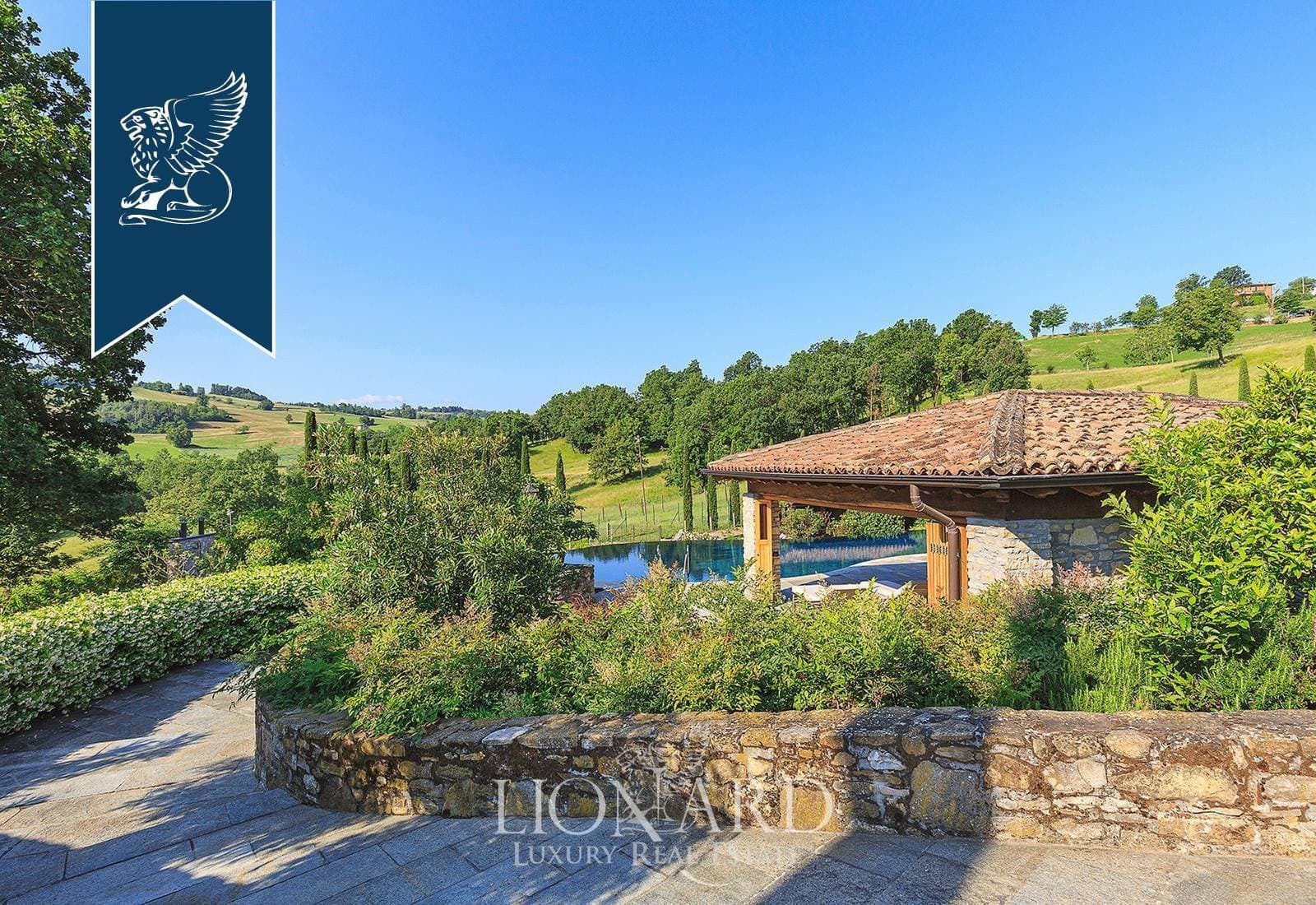 Stunning Hamlet With 2500 Sqm And 30 Hectares Of Grounds 3