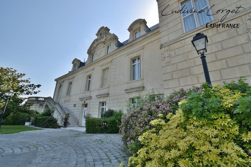 Elegant 19th Century Château With Indoor Pool And Guest House 4
