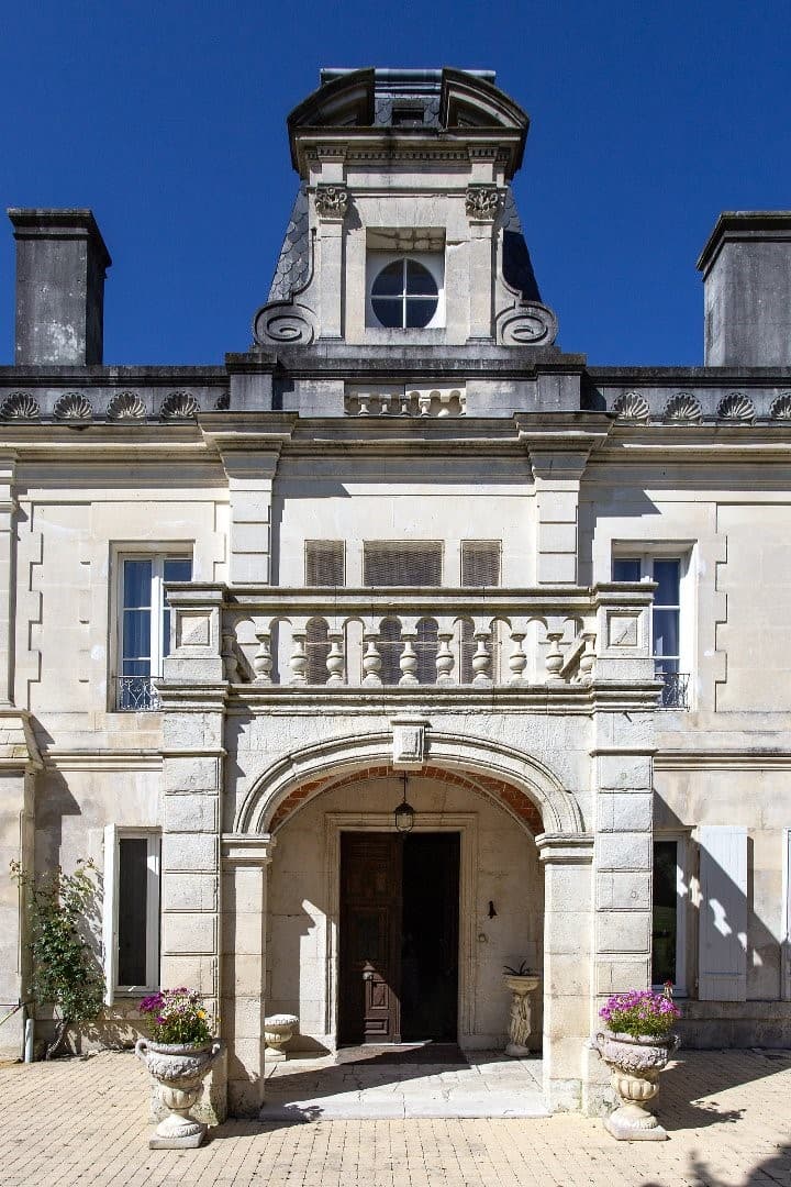 19th Century Château With 16 Bedrooms And Extensive Parkland 2