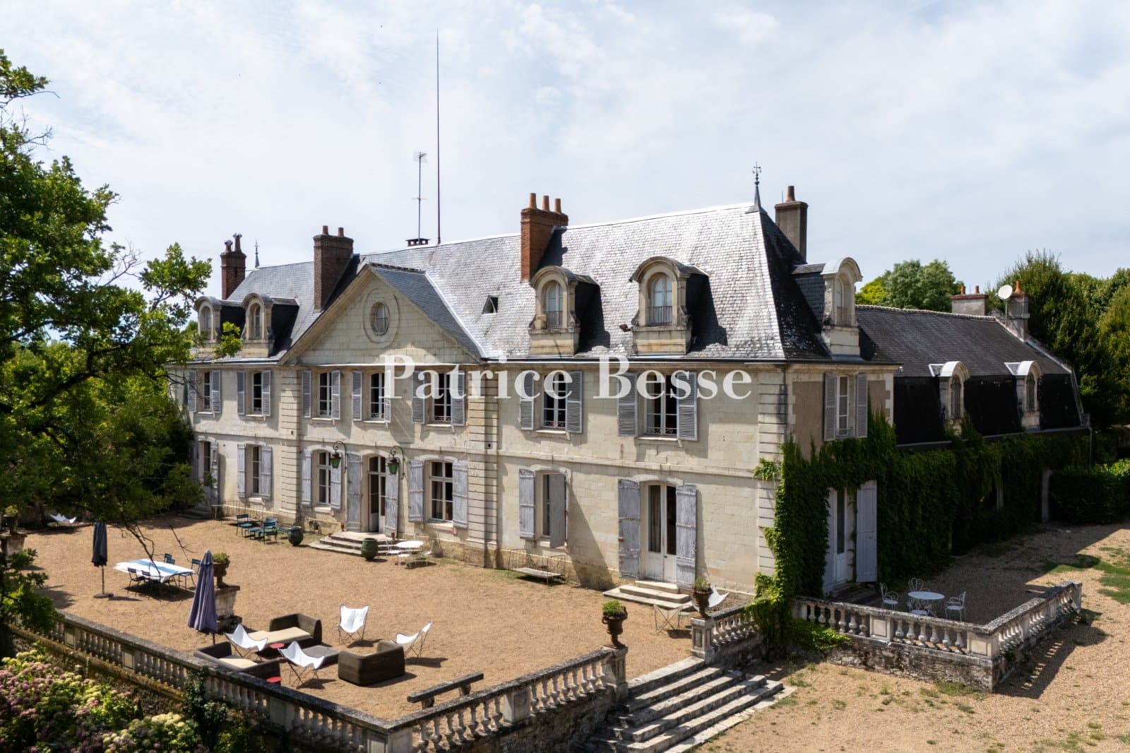 Historic Château with Swimming Pool and Tennis Court in Tours 2