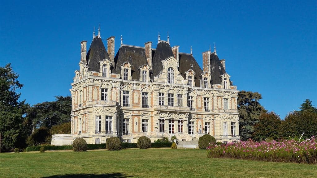 Exceptional Château with 18 Bedrooms and Extensive Grounds 2
