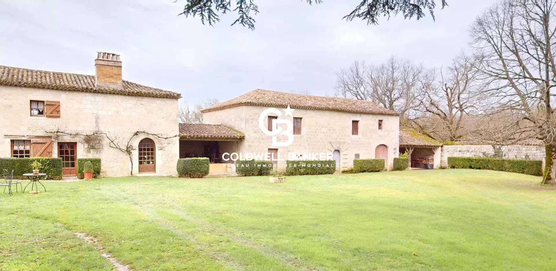 Historic Château with 600 Sqm of Living Space and Three Hectares of Parkland 2