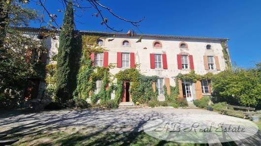Breathtaking 13th/18th Century Domain With 17 Bedrooms And Panoramic Views