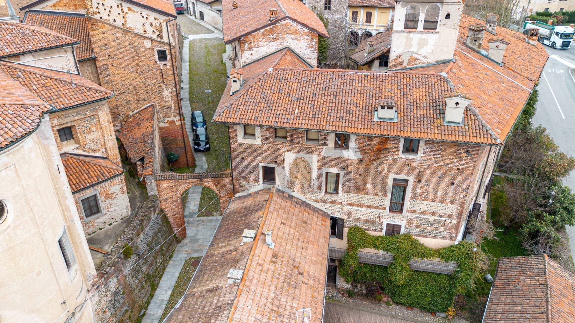 Enchanting Medieval Castle with Historical Features 2