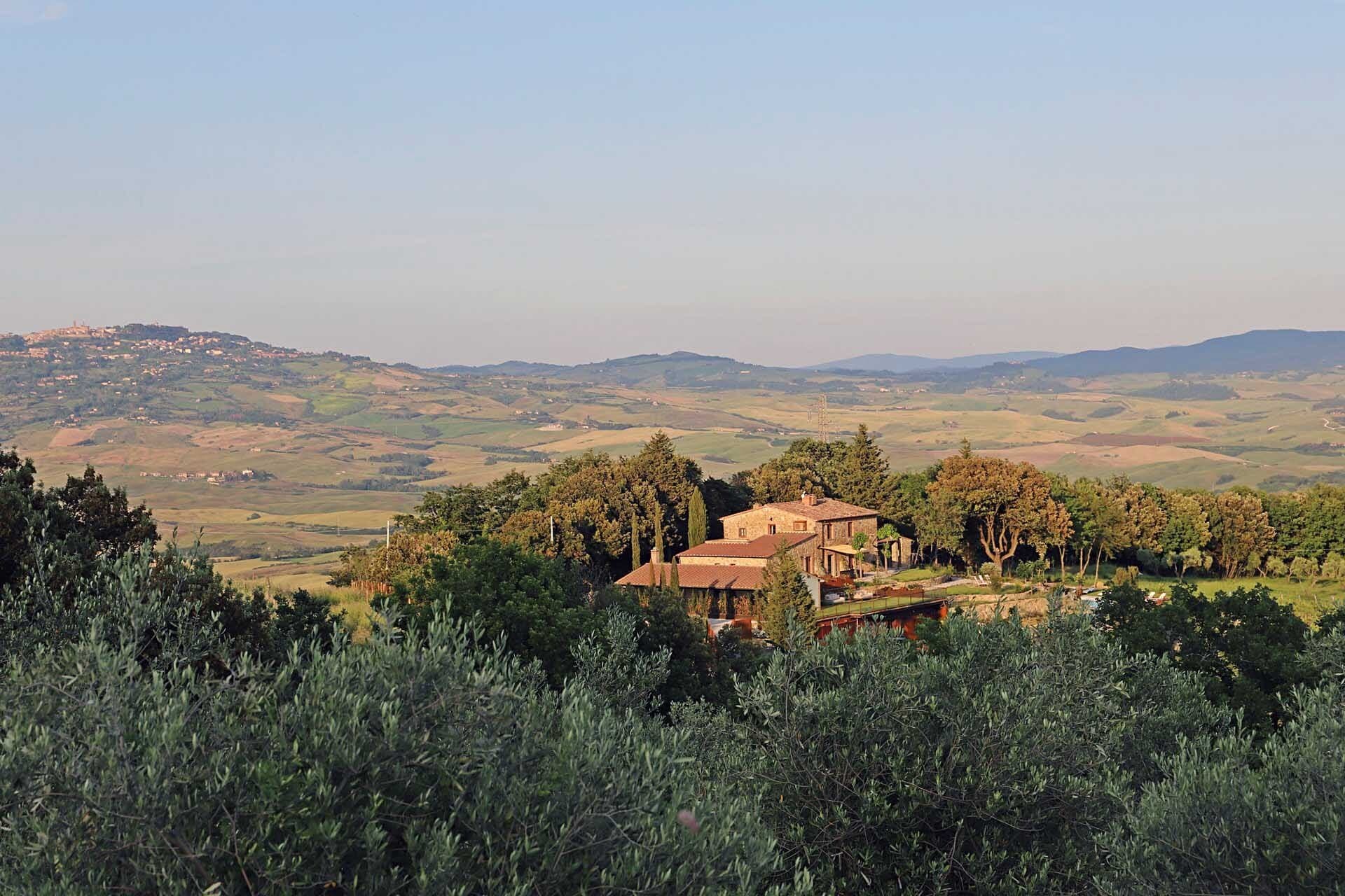 Exclusive Tuscan Estate with Vineyard and Luxury Rental Potential 4
