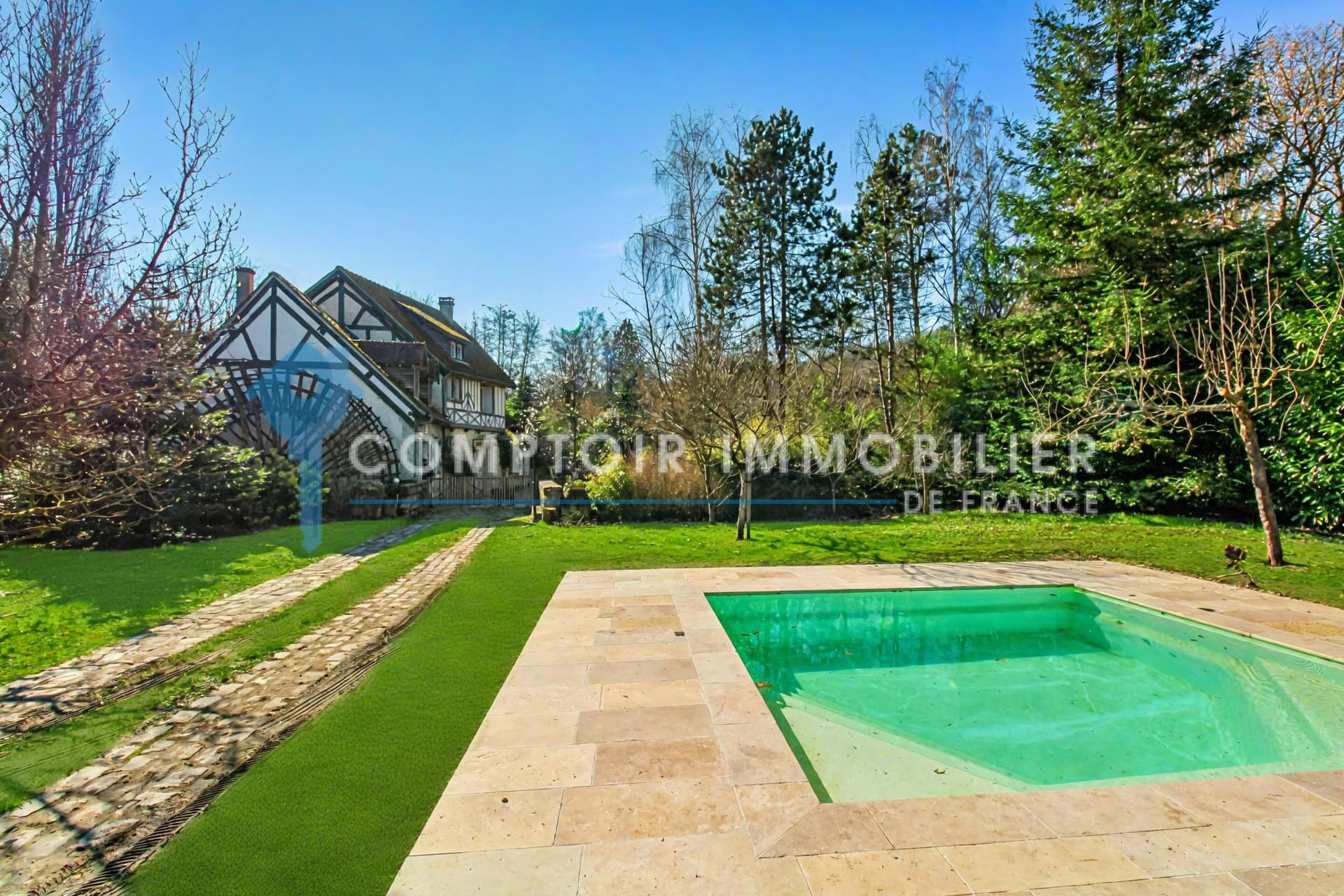 Charming Renovated Mill With Swimming Pool On 5542 M2 Of Land — in France
