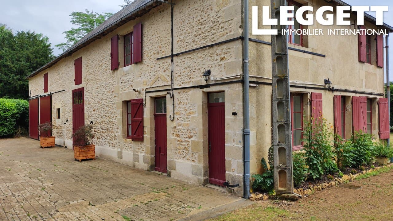 Beautiful Château With Eight Bedrooms And Guardian's House 4