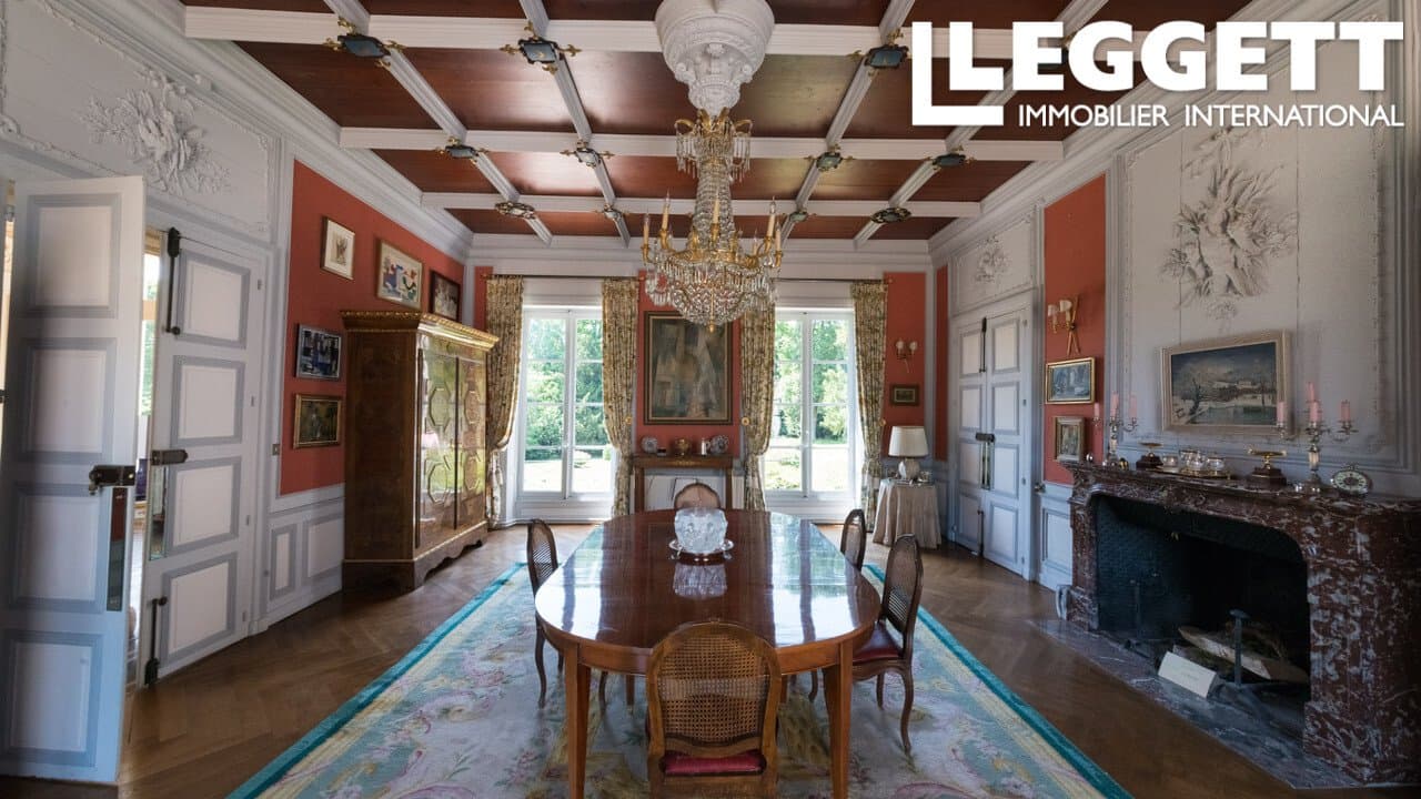 Beautiful Château With Eight Bedrooms And Guardian's House 5