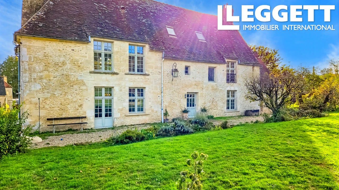 Charming 15th/16th Century Manor House With Beautiful Parklands — Manor House for sale in Normandy, France