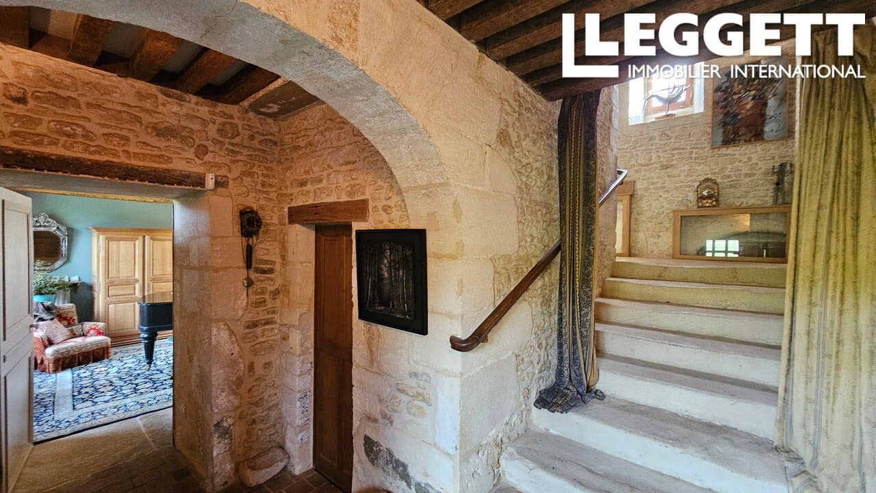 Charming 15th/16th Century Manor House With Beautiful Parklands 5
