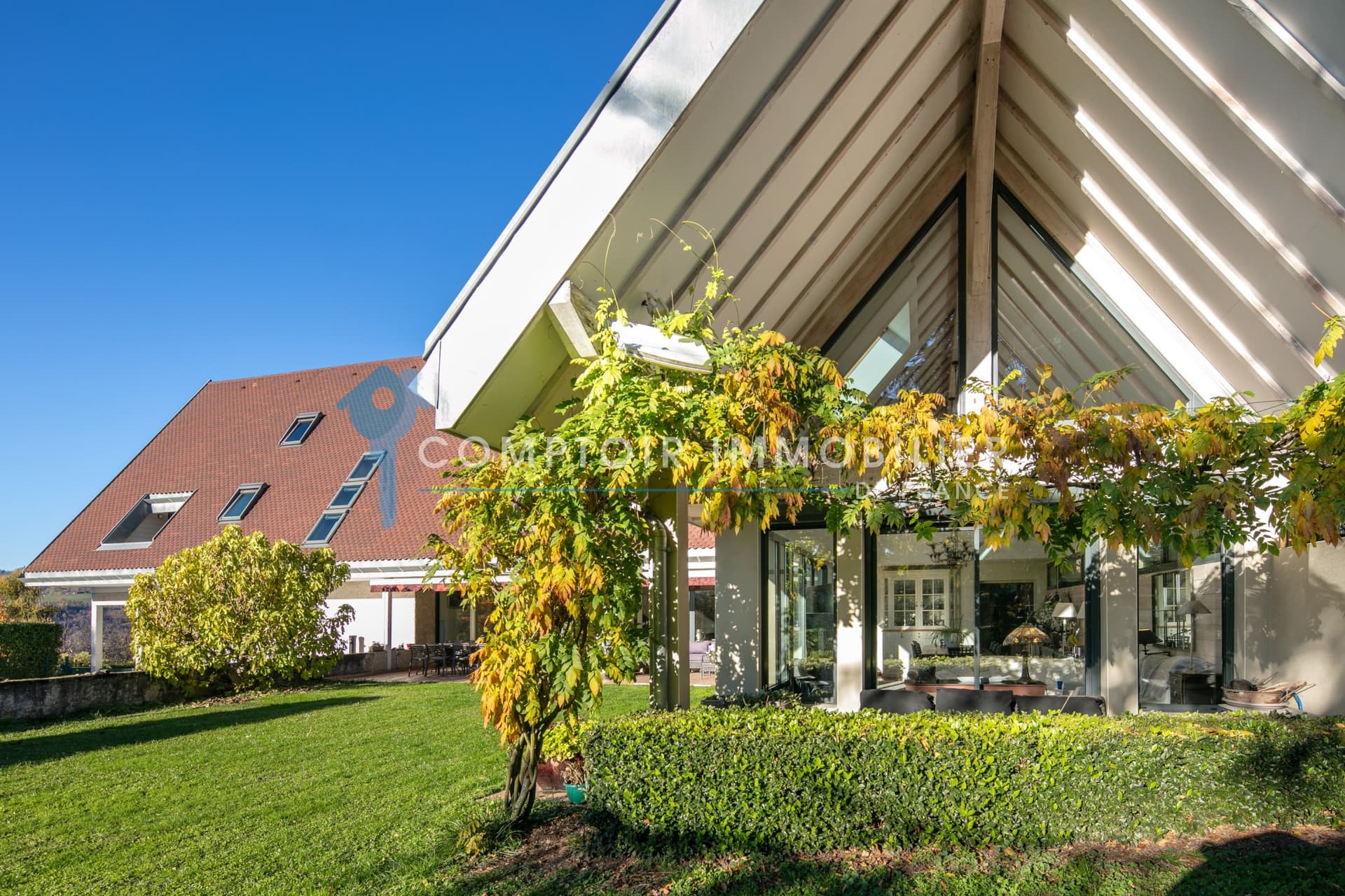 Exceptional Property with Pool and Tennis Court in Vaulnaveys-le-Haut — in France