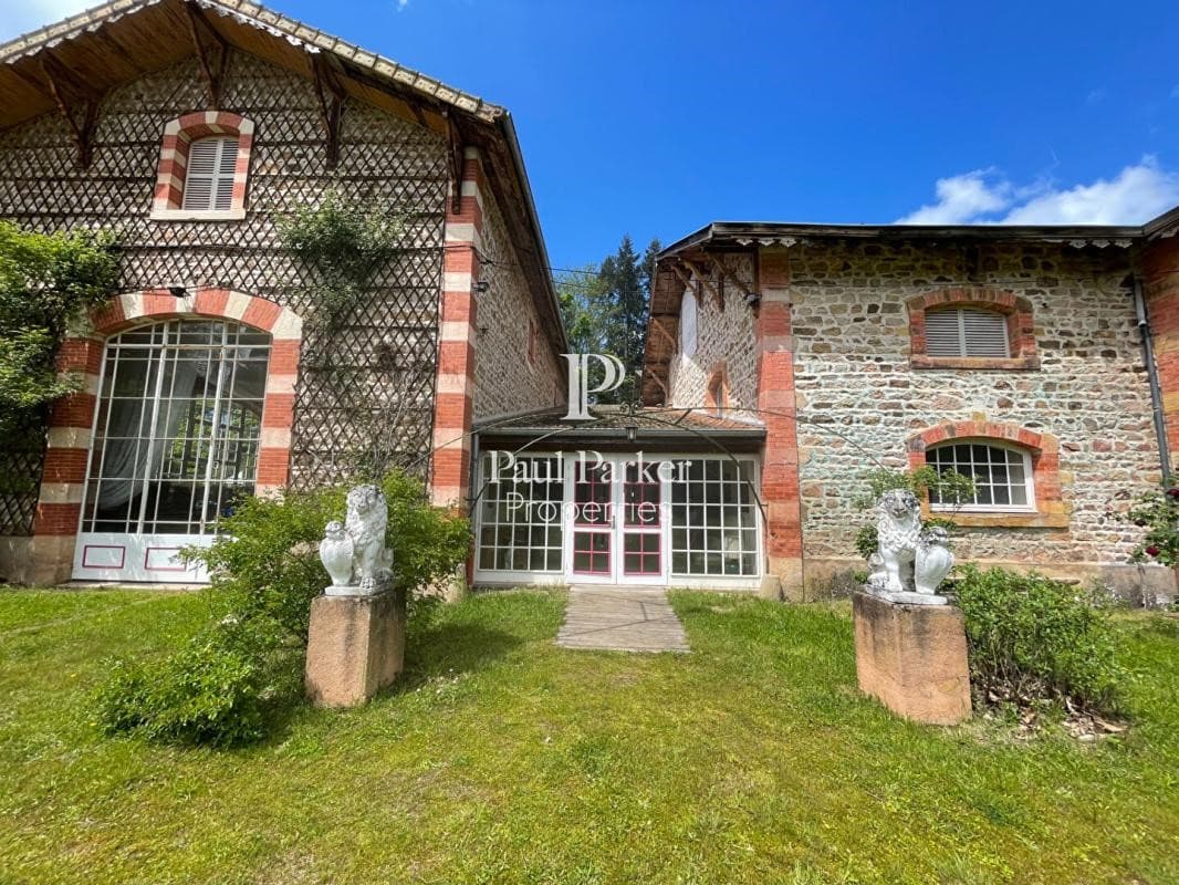 18th Century Castle With Extensive Grounds And Reception Facilities 2