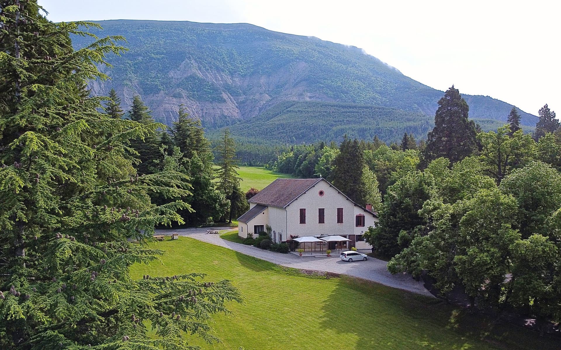 Campsite With Glamping Tents And Restaurant In The Hautes-Alpes 2