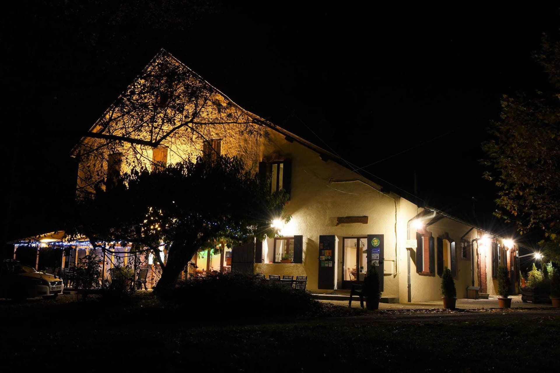 Campsite With Glamping Tents And Restaurant In The Hautes-Alpes 2
