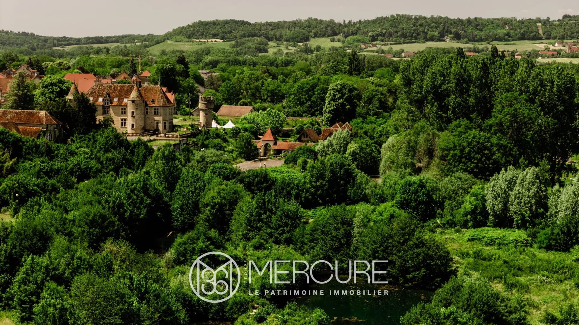 Château with Event Space and Swimming Pool in Franche-Comté 3