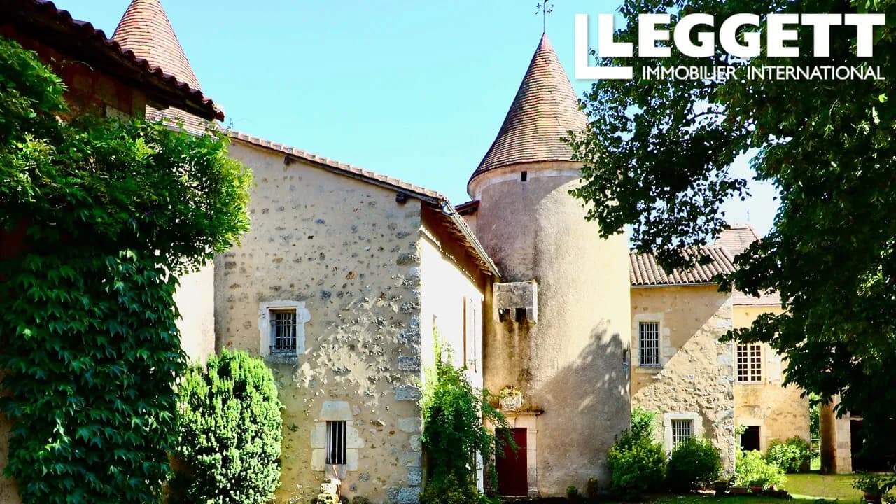 Beautiful 15th Century Logis With 5 Bedrooms And 1.5 Hectares Park 4