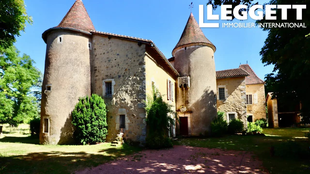 Beautiful 15th Century Logis With 5 Bedrooms And 1.5 Hectares Park 5