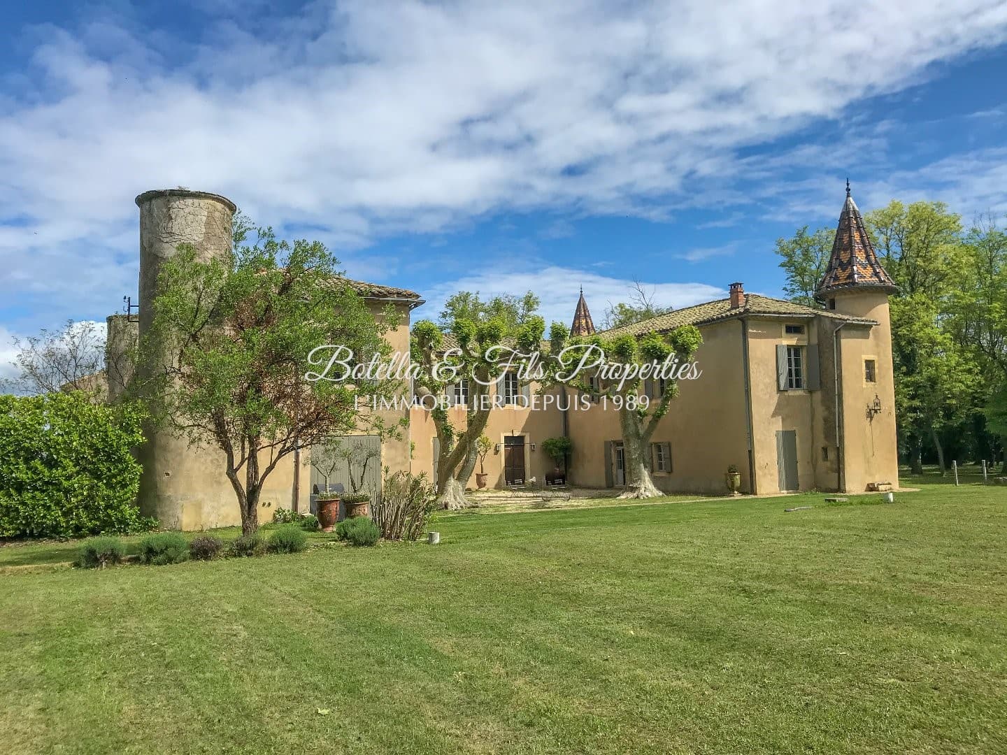 Elegant 18th Century Château on 5 Hectares with Caretaker's Cottage 3