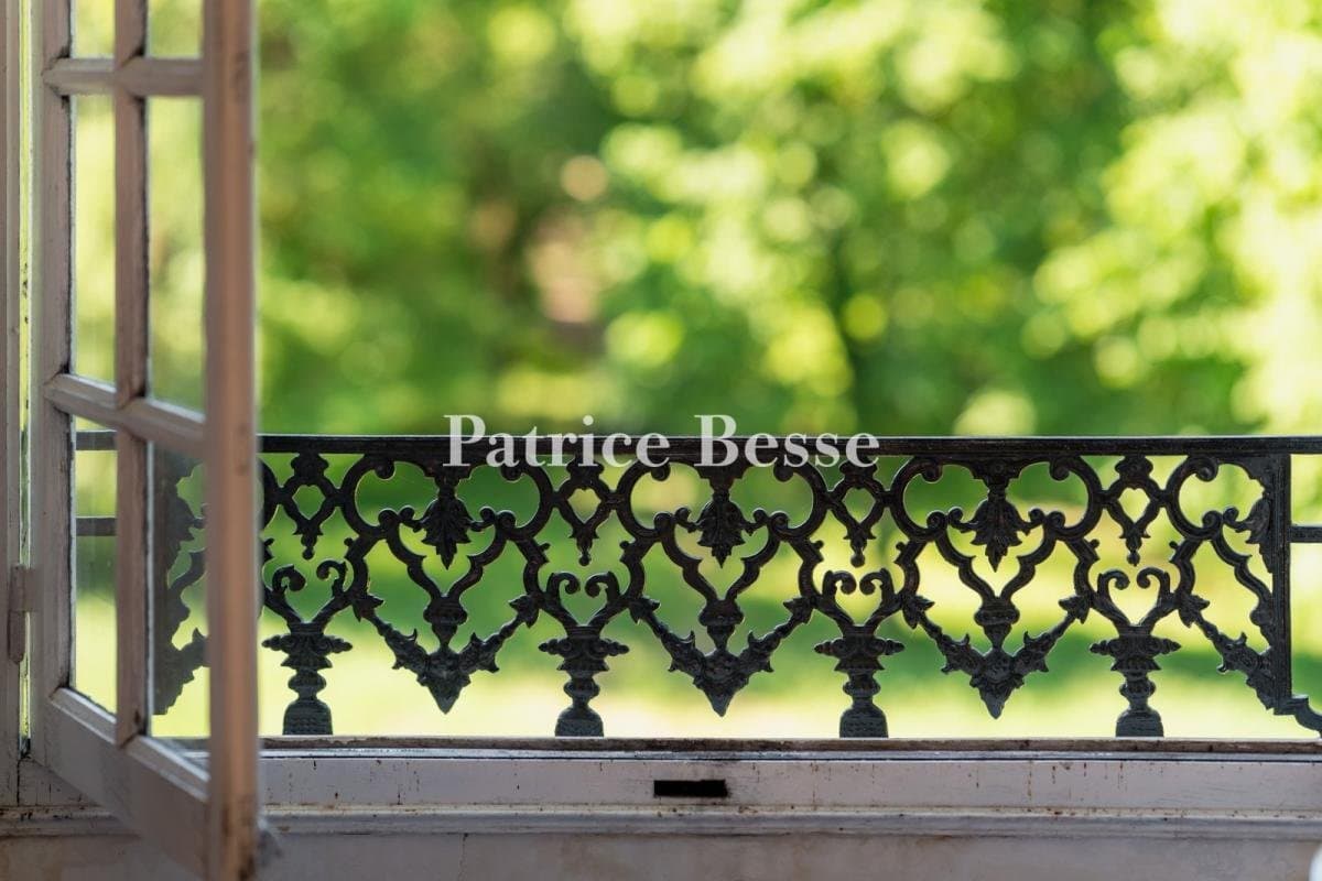 Family Château With Outbuildings And 14 Hectares Of Grounds 5