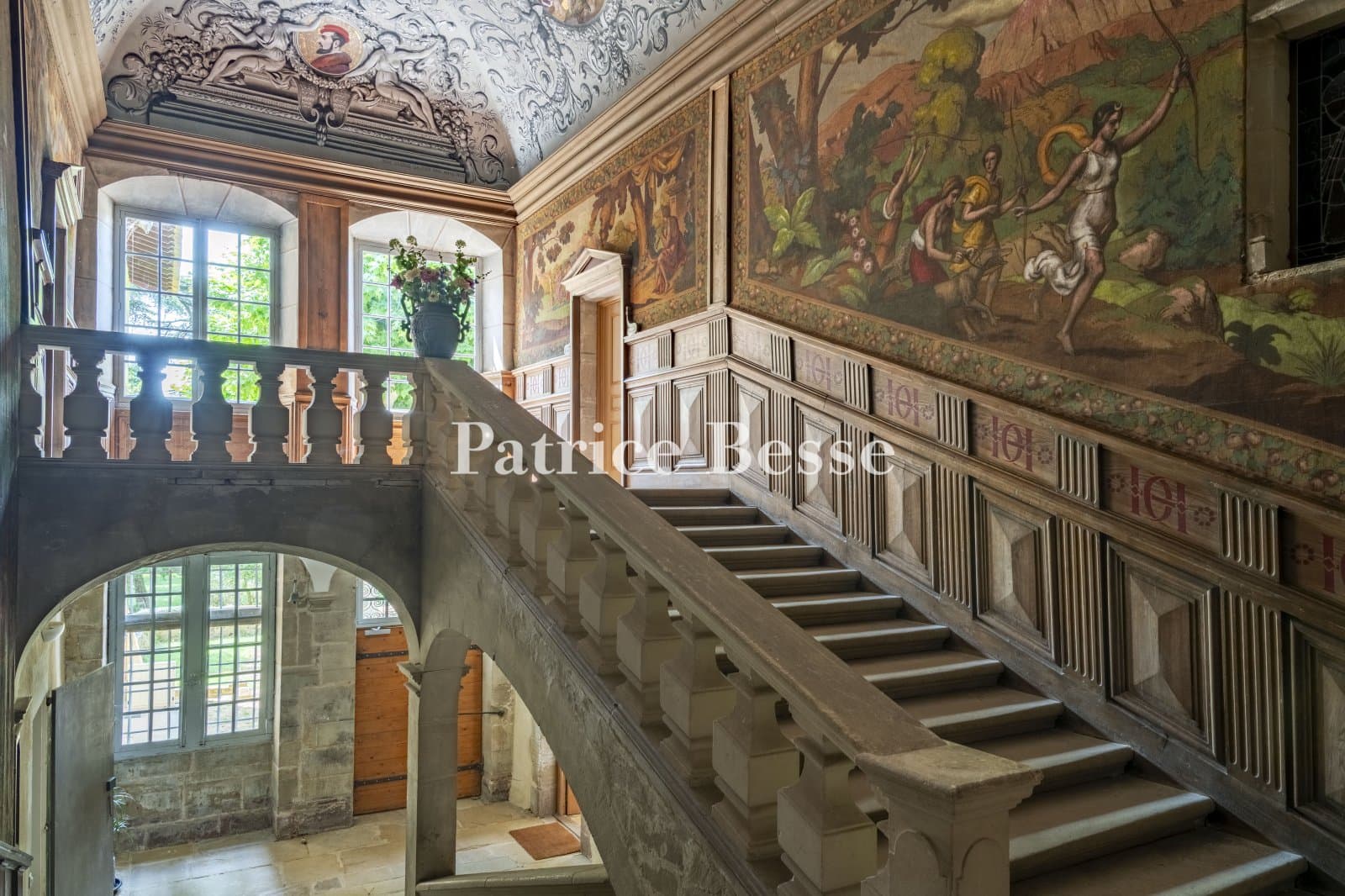 Charming Castle with Swimming Pool 4