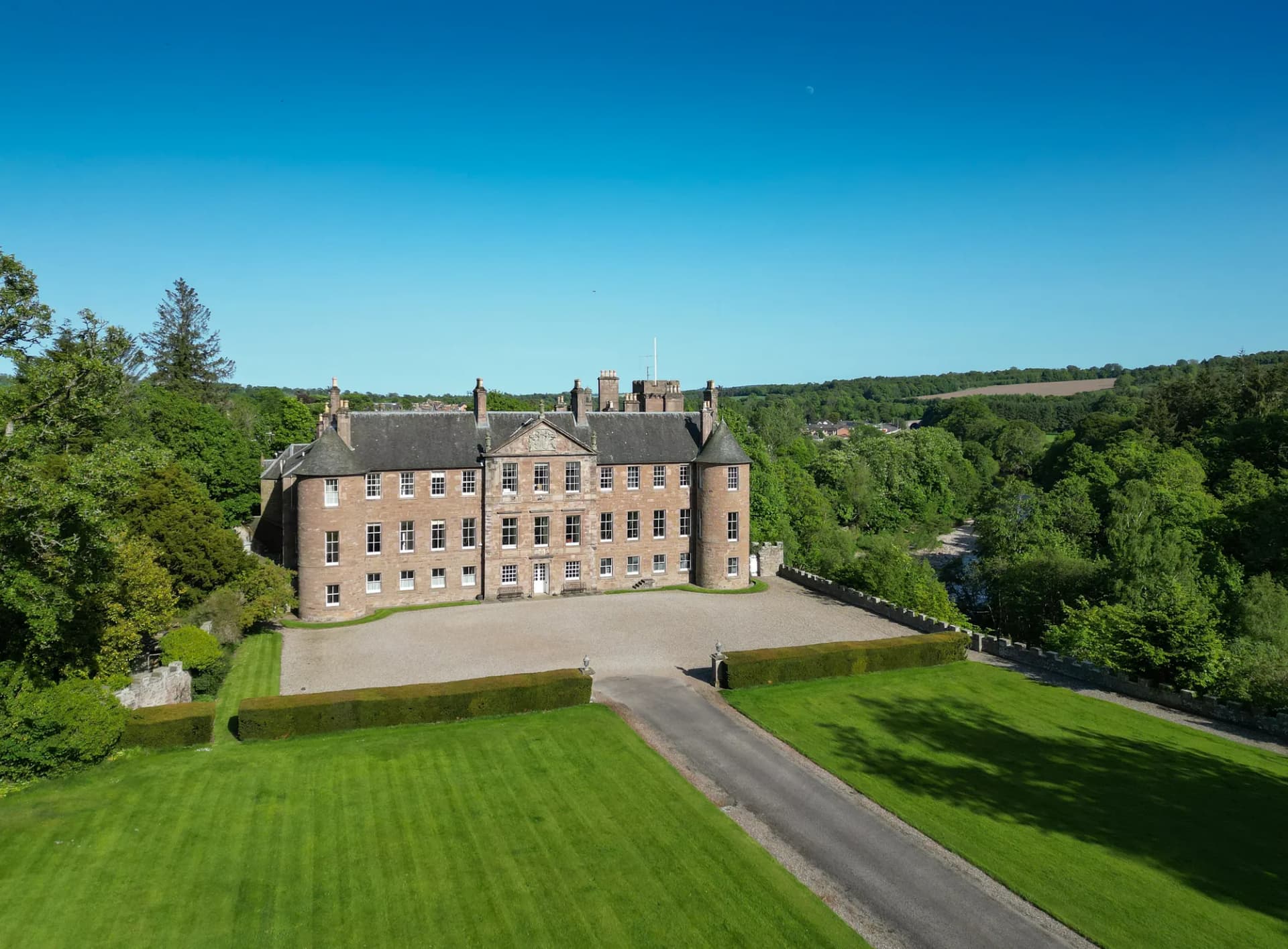 Historic Castle with 16 Bedrooms and 40 Acres of Designed Policies 3