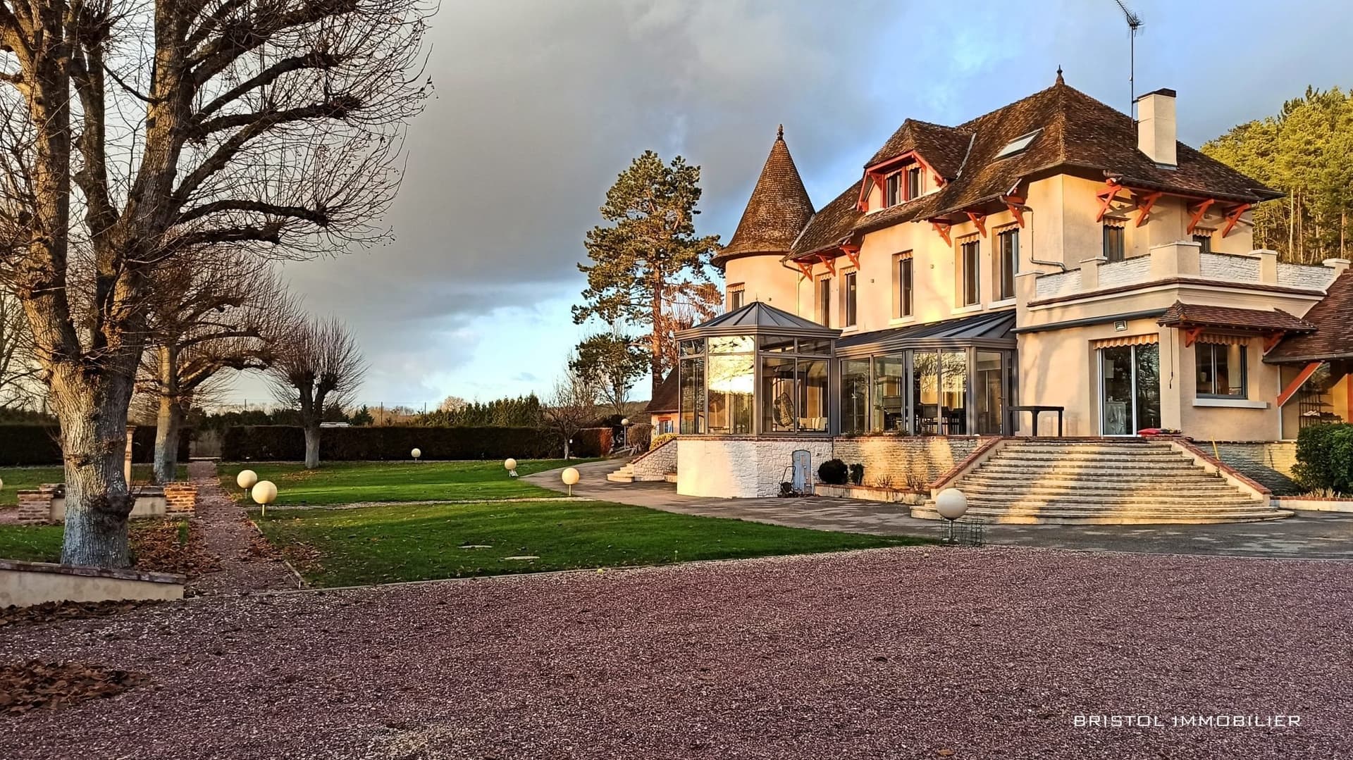 Exceptional Manor With Indoor SPA And Heated Swimming Pool 2