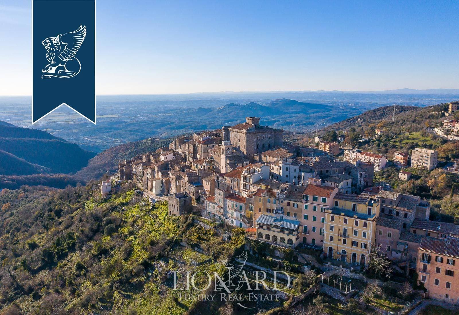 Historic Castle with Rooftop Terrace and 360° Views Near Rome 3