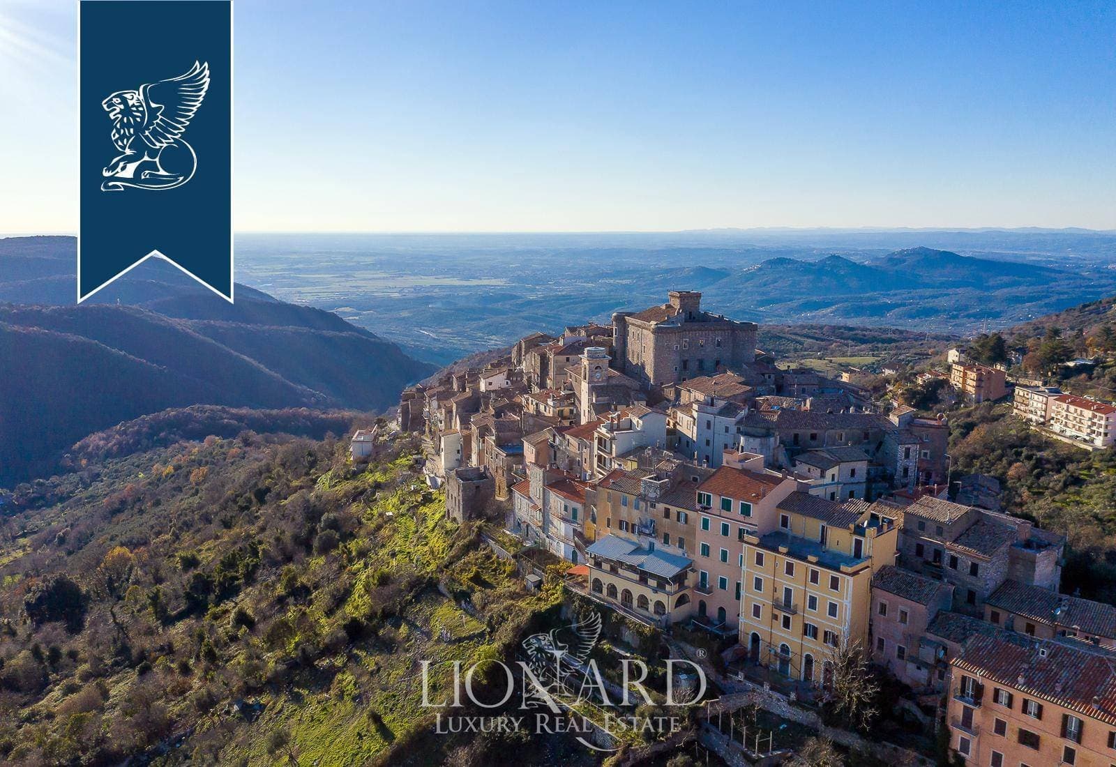 Historic Castle with Rooftop Terrace and 360° Views Near Rome 4