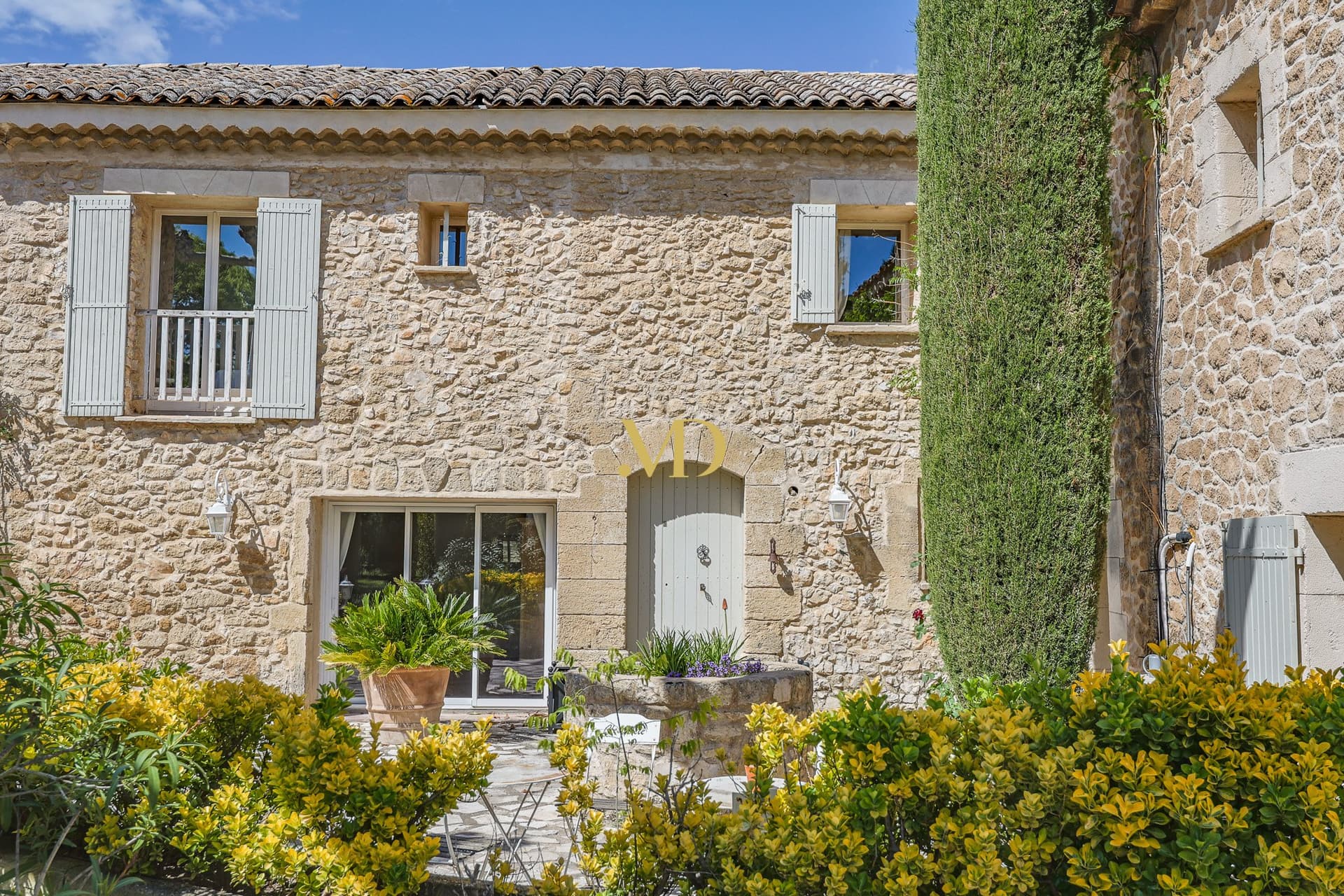 Charming Provençal Farmhouse With Pool And Gîtes 3